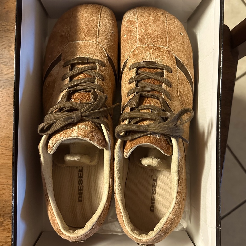 Diesel Men’s Brown Suede-Look Lace-Up Sneakers